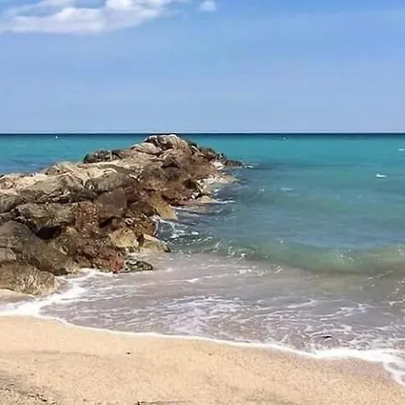 Hotel Restaurant Le Gout Des Hotes Frontignan